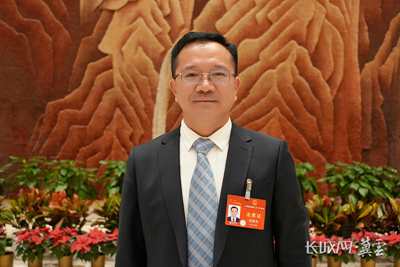 代表履責(zé)，兩會聲音｜中國樂凱黨委書記、董事長侯景濱履職盡責(zé)、建言獻(xiàn)策