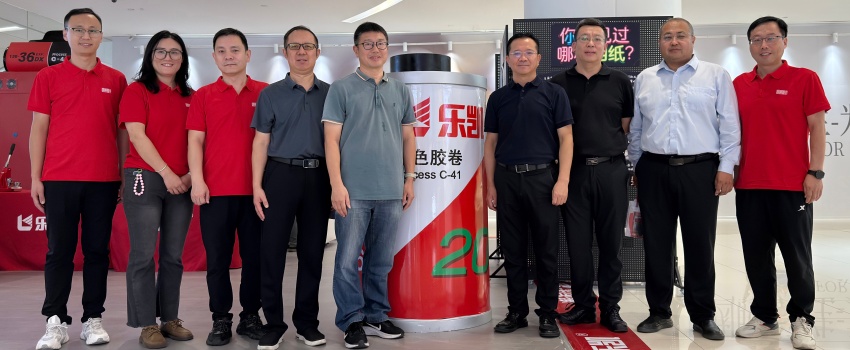 樂(lè)凱膠片國(guó)慶亮相保定萬(wàn)博廣場(chǎng)，8天沉浸式體驗(yàn)點(diǎn)燃市民光影熱情