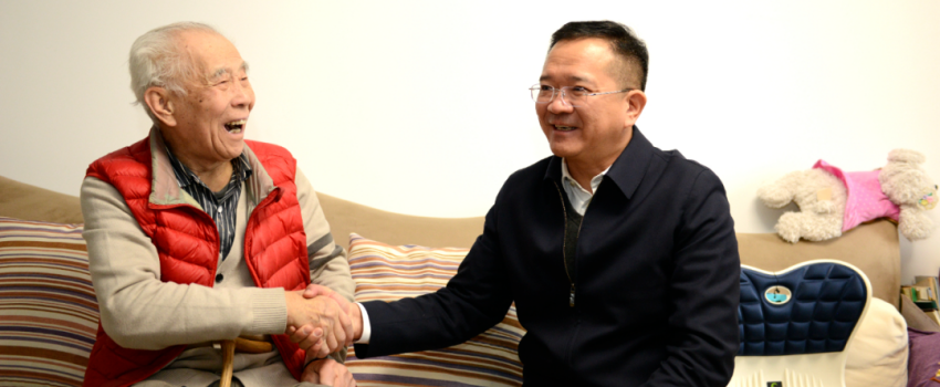 中國樂凱黨委領導看望慰問樂凱老領導、老專家、老干部和生活困難職工